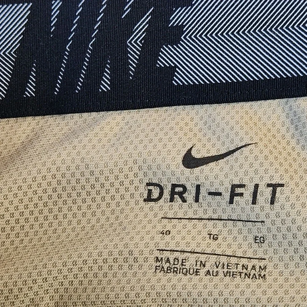 Nike Dri Fit Flex Shorts‎ Mens Size 40 Beige Standard Fit Golf Casual Preppy